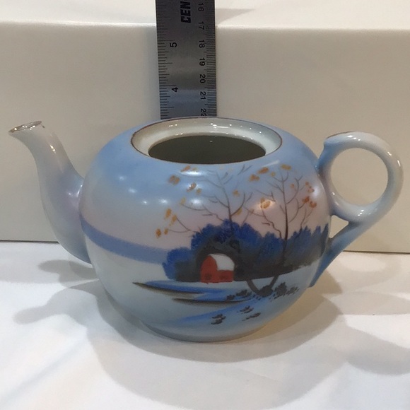 Japan Landscape winter farm theme hand painted vintage teapot EUC - Picture 6 of 7
